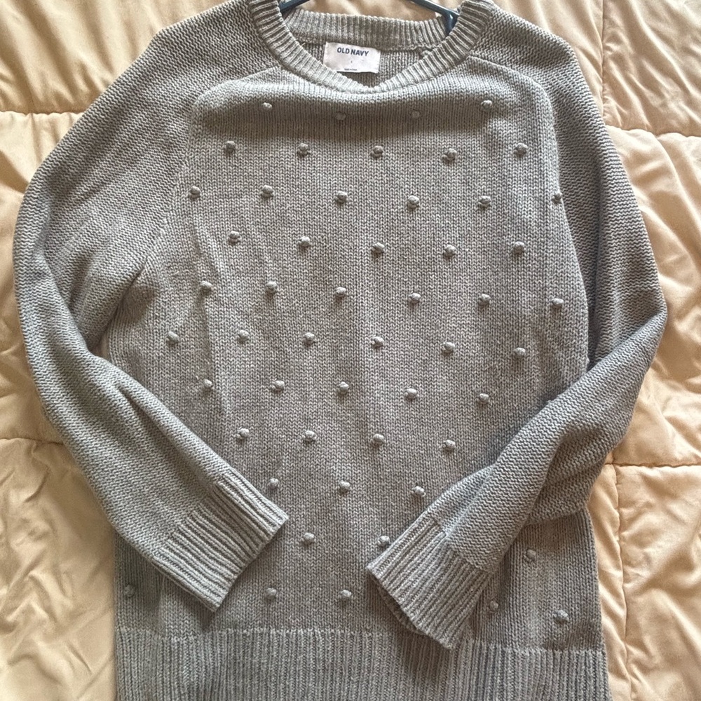 Old Navy Knit Pullover in Light Gray